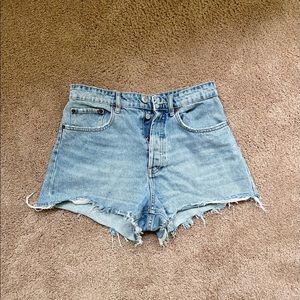 ZARA FRAYED HIGH RISE DENIM SHORTS